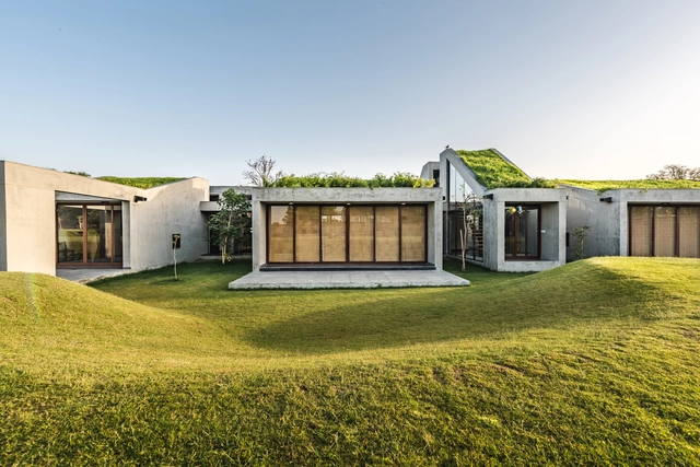 Outhouse / MISA ARCHITECTS - Casas
