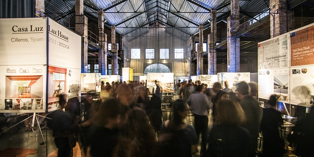 Conoce el diseño modular y transportable que expone los proyectos seleccionados para el Mies Van der Rohe Awards en Europa, Asia y Norteamérica - Imagen Principal