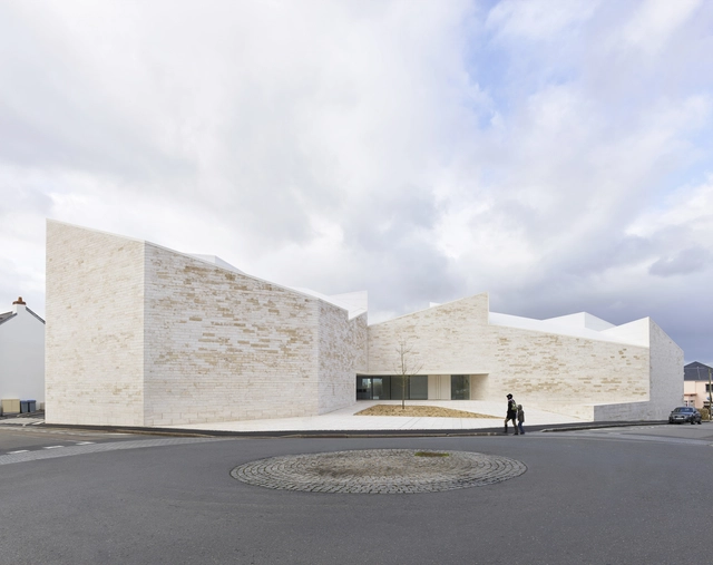Cour et Jardin / Atelier Fernandez & Serres - Centro Cultural