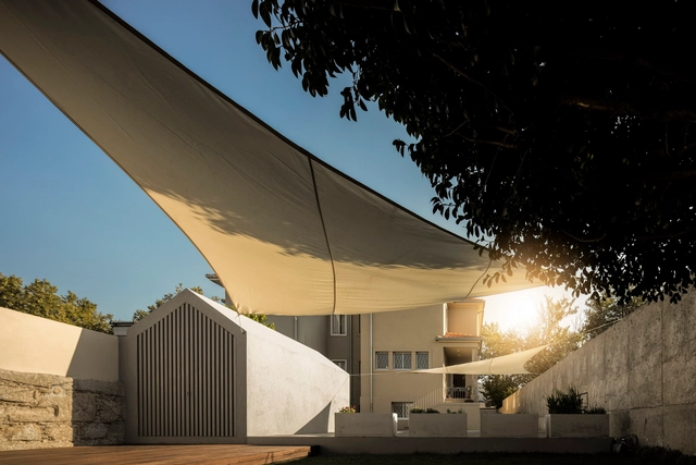 全面改造老建筑呆板印象  Combatentes 住宅 / spaceworkers - 改造项目