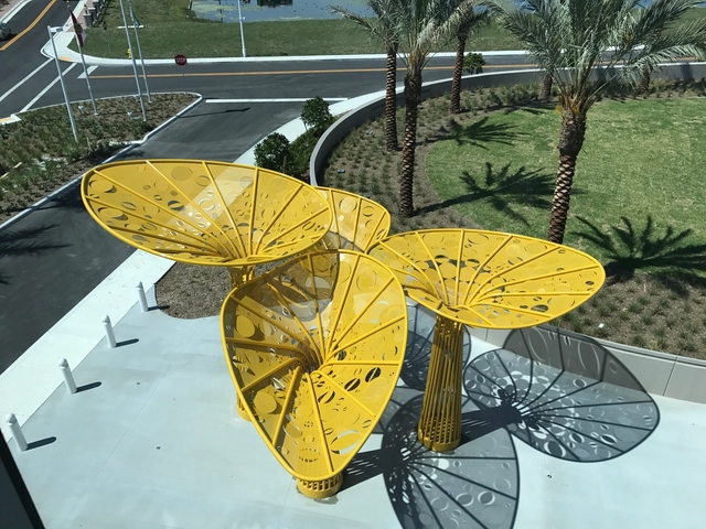 惊！广场生长出黄色巨大‘植物’ / Brooks + Scarpa Architects - 其他建筑