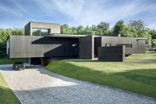Casa Preta / AR Design Studio - Casas