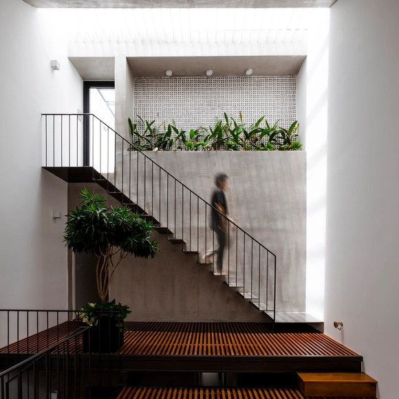 Casa Quiin / 23o5studio - Casas