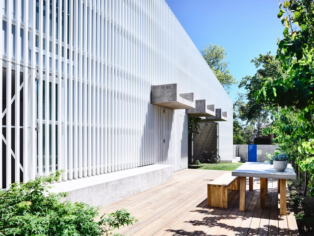 Moving House / Albert Mo Architects - Houses