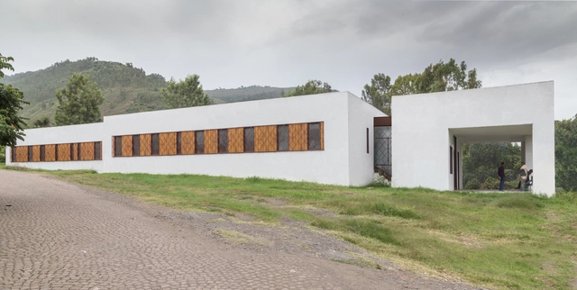 Centro de Maternidad Woldyia / Vilalta Studio - Ampliación
