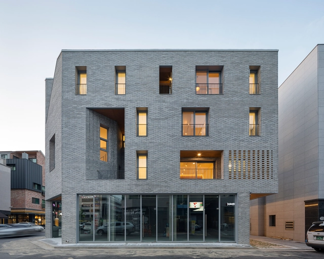Guwol Multi-Family House & Commercial Stores / Seoga Architecture - Apartments, Facade, Door