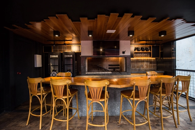 Empório 445 / Lineastudio Arquiteturas - Restaurante, Cozinha, Viga, Mesa, Cadeira, Bancada