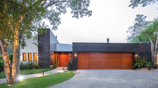 Casa Viva  / Lineastudio Arquiteturas - Casas, Jardim, Fachada, Porta
