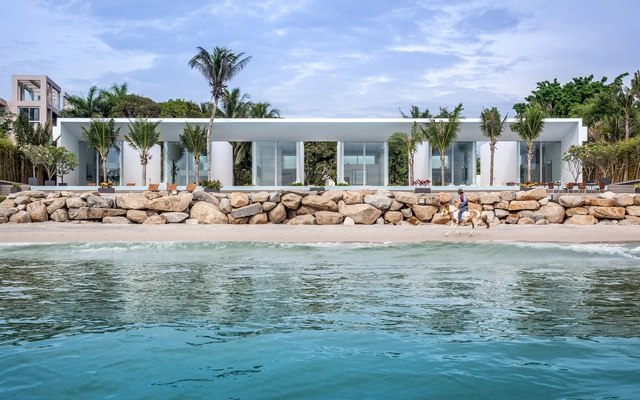 Villa al borde del mar / Shinichi Ogawa & Associates - Vivienda Colectiva