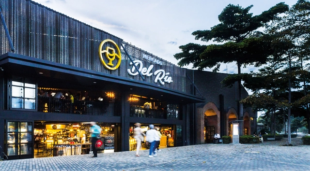 “老房子”的文化美食攻略 Mercado del Rio / Morales Vicaria Arquitectura - 市场