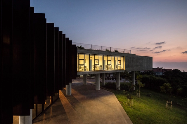 阿拉伯语研究及跨文化交流中心 / Fouad Samara Architects - 大学