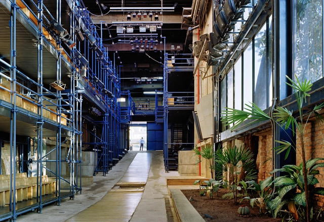 Clássicos da Arquitetura: Teatro Oficina / Lina Bo Bardi e Edson Elito - Artes Cênicas, Viga, Fachada
