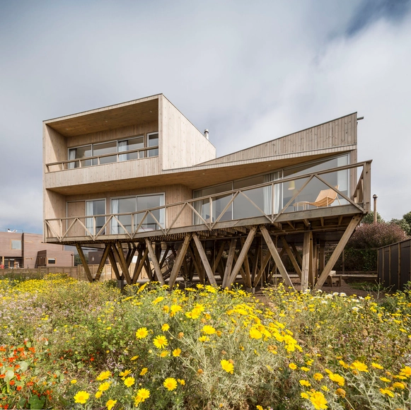 Casa Mujeres / Ignacio Correa - Casas
