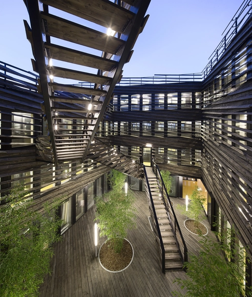 Edificio La Licorne / PERIPHERIQUES Marin+Trottin Architectes - Edificio De Oficinas