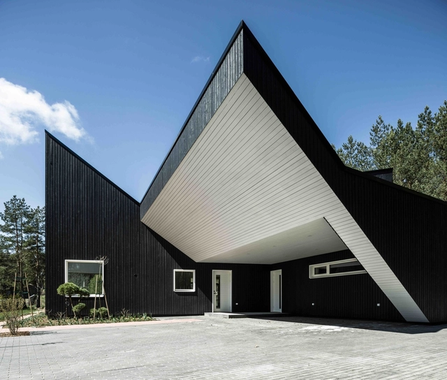 光重塑建筑：House in Pirita / Kadarik Tüür Arhitektid - 独立住宅