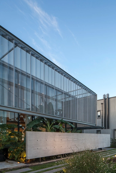 Casa Adrogue Chico I  / Jorgelina Tortorici & Asociados - Casas
