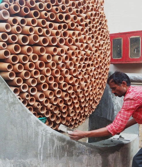 Este prototipo artesanal de refrigeración combate las altas temperaturas de Nueva Delhi - Sustentabilidad