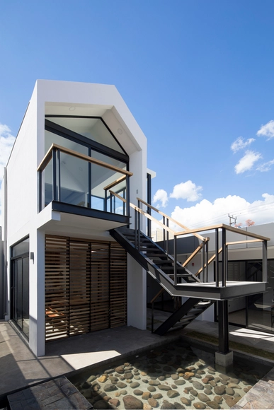 RJM Bufete / Studio Anónimo - Edificio De Oficinas