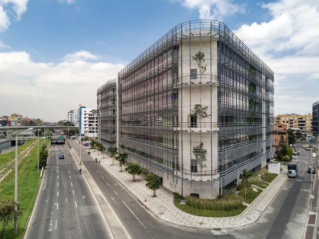 Naos 大厦：100%纯玻璃表皮，却不担心热舒适度差！ / Arquitectura en Estudio - 可持续性 & 绿色设计