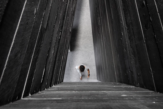 Concreto preto: Como Attilio Panzeri cria contraste com uma receita especial - Imagem de Destaque