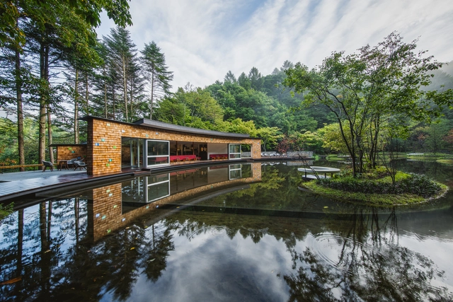 Picchio Visitors Center & Ice Rink  / Klein Dytham architecture + studio on site - Visitor Center, Garden, Forest