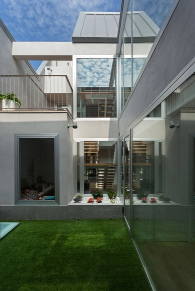 Vivienda Patio / Juan Marco Arquitectos - Casas