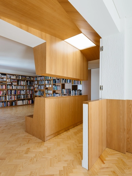 Apartamento na Luciano Cordeiro / Aurora Arquitectos - Edifício De Apartamentos