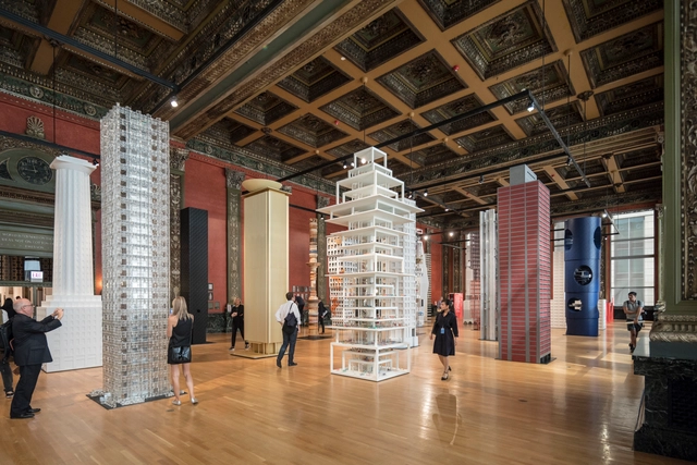 En 'Vertical City', 16 arquitectos contemporáneos reinterpretan la Torre Tribune en la Bienal de Arquitectura de Chicago 2017 - Imagen Principal