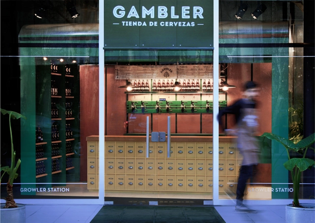 Tienda de Cervezas Gambler  / Carbono Atelier - Tienda