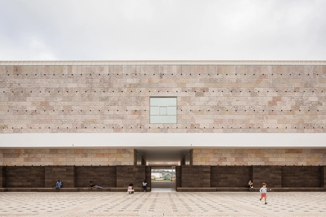 Instalação "Uma Praça no Verão" de José Neves ocupa o Centro Cultural de Belém - Imagem de Destaque