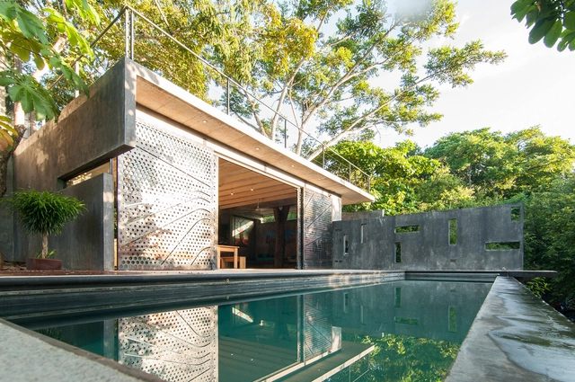 Tree House / QBO3 Arquitectos - Casas, Jardín, Fachada