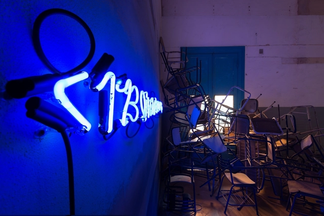 La educación y el arte vinculados en instalación artística bajo el lente de Gonzalo Viramonte - Cine Y Arquitectura