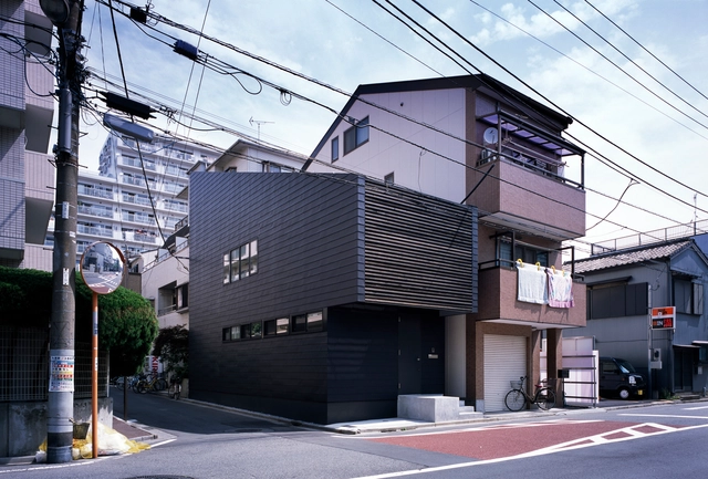 Slide House / APOLLO Architects & Associates - Houses, Facade