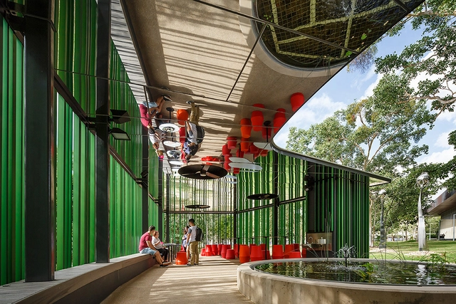 Verandah Walk / Wilson Architects - Edificios Públicos