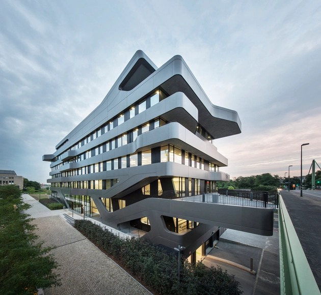 Edificio de la Universidad FOM en Düsseldorf - Universidad