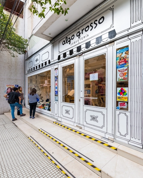 Juguetería Algo Grosso / Pablo Dellatorre + Marco Ferrari + Gabriela Jagodnik + Ramiro Veiga - Tienda, Fachada, Puerta