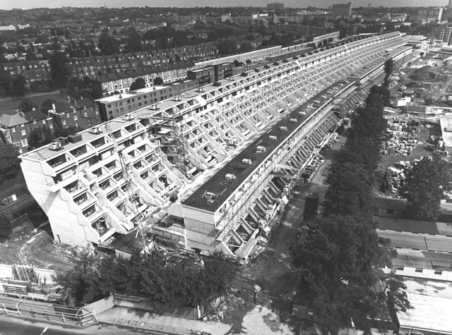 RIBA 否定英国政府的住房承诺，称“计划投资达不到住房需求” - 主图