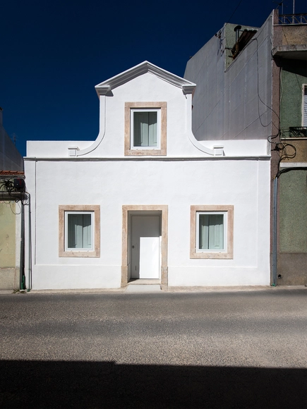 “假”古典住宅 House Cr / Gonçalo Duarte Pacheco - 修复项目