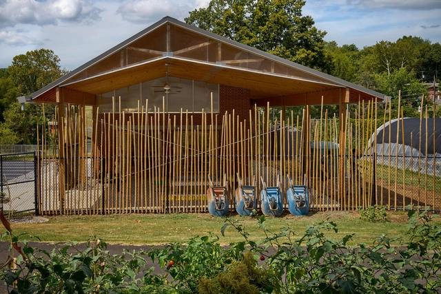Centro Educacional / Elizabeth Eason Architecture LLC + UT College of Architecture and Design - Escuelas