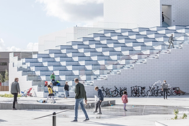 LEGO House bajo el lente de Laurian Ghinitoiu - Imagen Principal