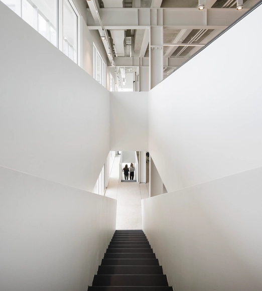 MALLOL DESIGN HOUSE / Mallol - Edificio De Oficinas