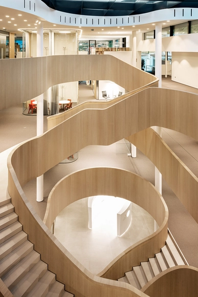 Oficinas Dr. Schär / monovolume architecture+design - Edificios Institucionales