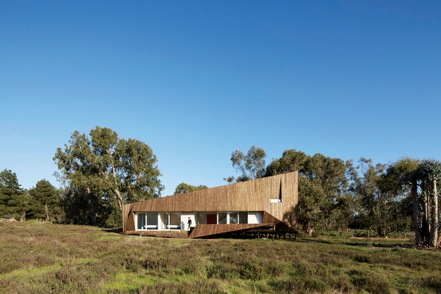 Dos Pieles House / Verónica Arcos - Houses Interiors, Facade