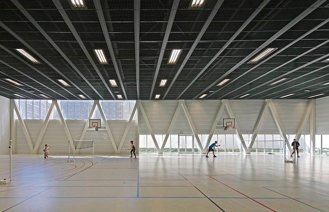 Centro deportivo Libergier / philippe gibert architecte - Reconversión