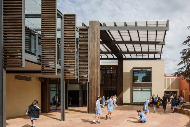 Ruyton Girls' School - Junior School Campus / Sally Draper Architects + DP Toscano Architects - Schools , Facade
