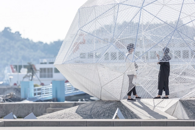 El Pabellón Naoshima de Sou Fujimoto fotografiado por Laurian Ghinitoiu - Imagen Principal
