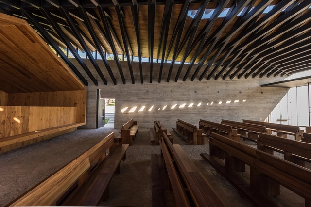 Capilla RLJ / José Ricardo Yslas Gámez - Capilla, Fijación Vigas
