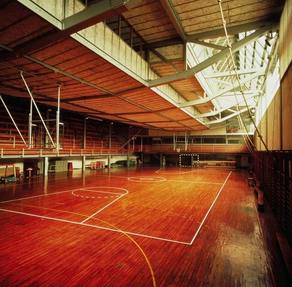 Diseñado por Alejandro de la Sota, gimnasio Maravillas es declarado Bien de Interés Cultural en España - Imagen Principal