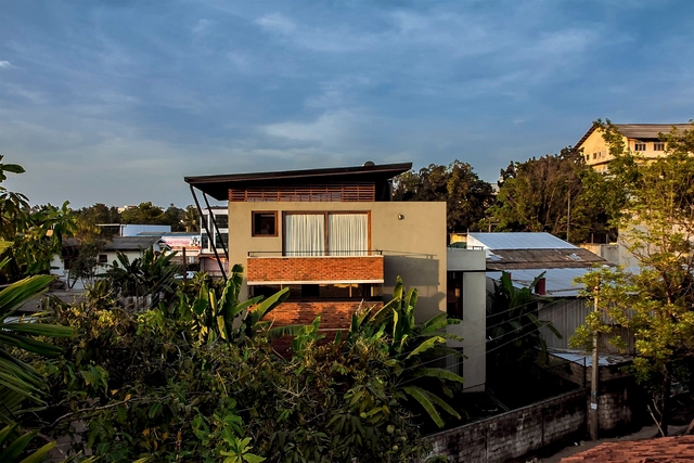 Casa de Extensiones Robustas / ICONCAST - Casas