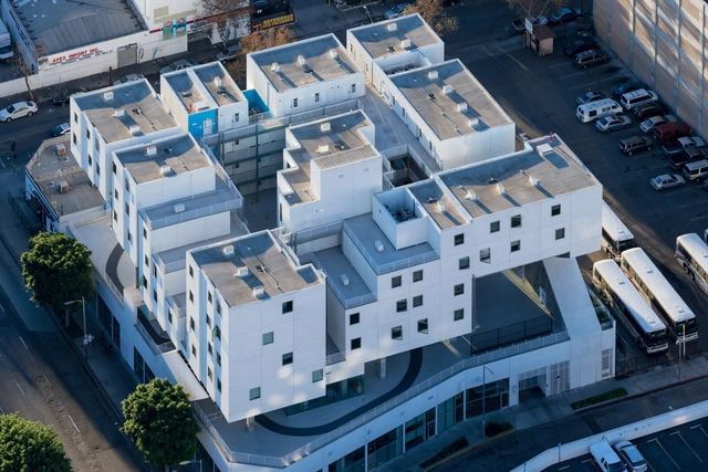 Michael Maltzan Architecture and UNStudio Headline 2017 Zumtobel Group Awards - Featured Image
